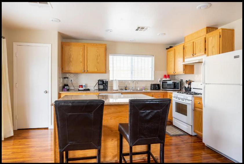 4 Bedroom North Las Vegas With Pool Ngoại thất bức ảnh